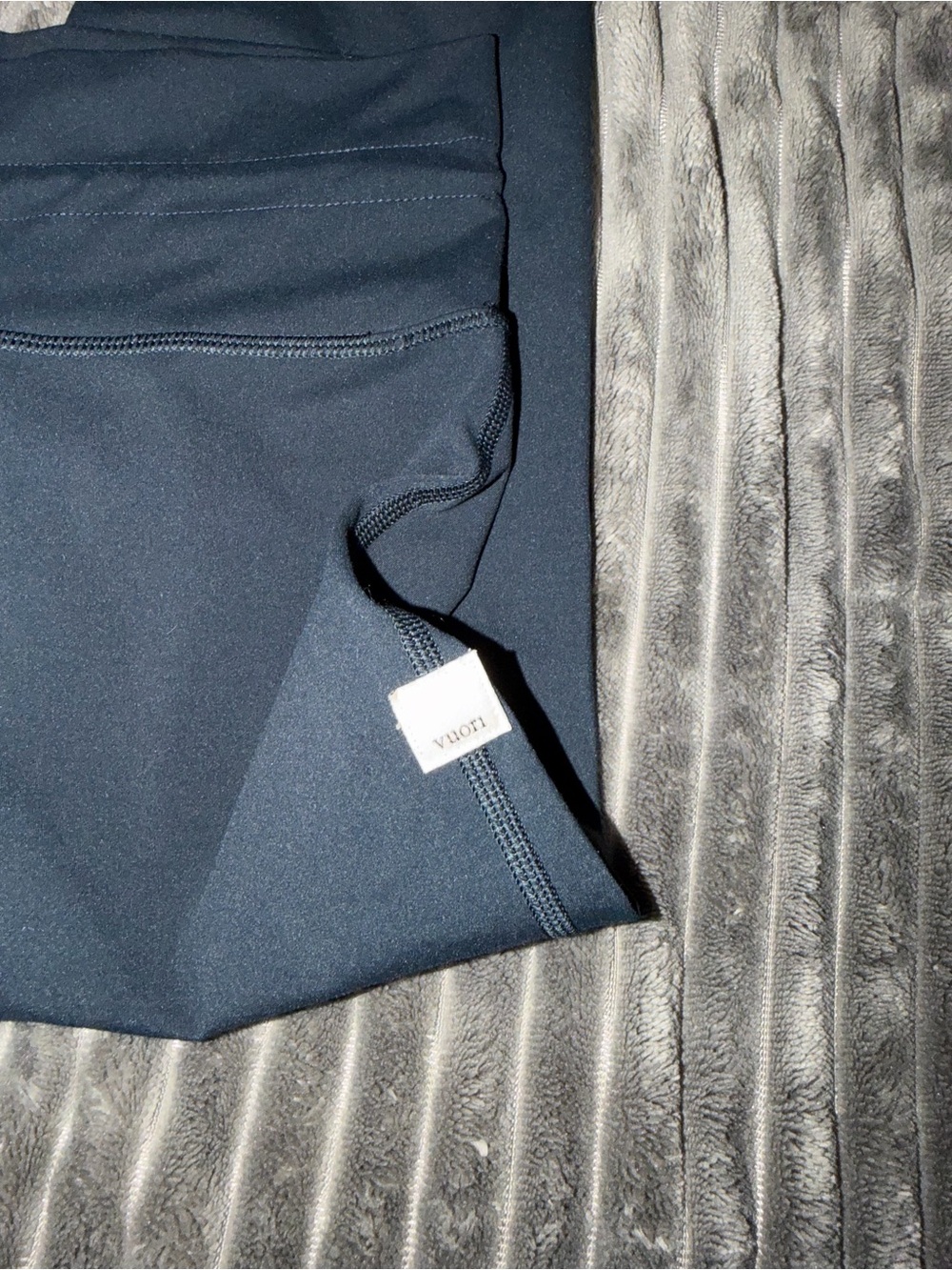 Vuori Black High-Waist Drawstring Leggings - Picture 4 of 5